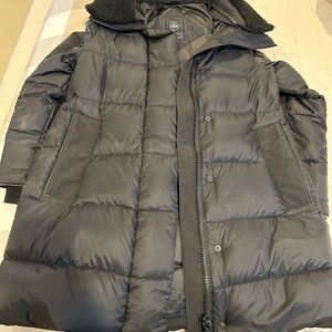 Canada Goose Womens  Altona Black Label Leather-Trim Down Parka